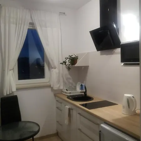 Apartment Apartament W Villi Piano