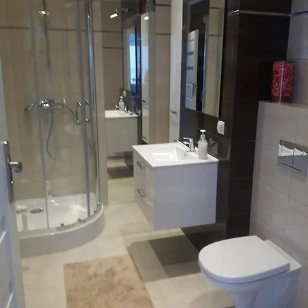 Apartment Apartament W Villi Piano